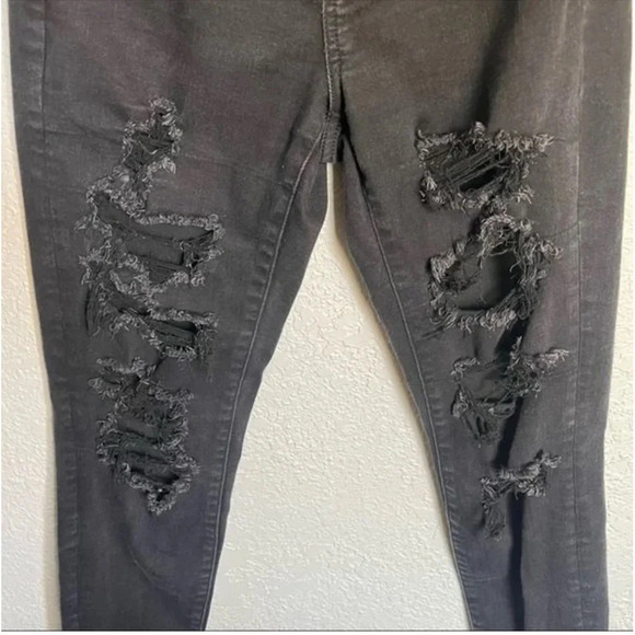 American Eagle next level stretch ripped curvy high waisted jegging - Picture 2 of 8